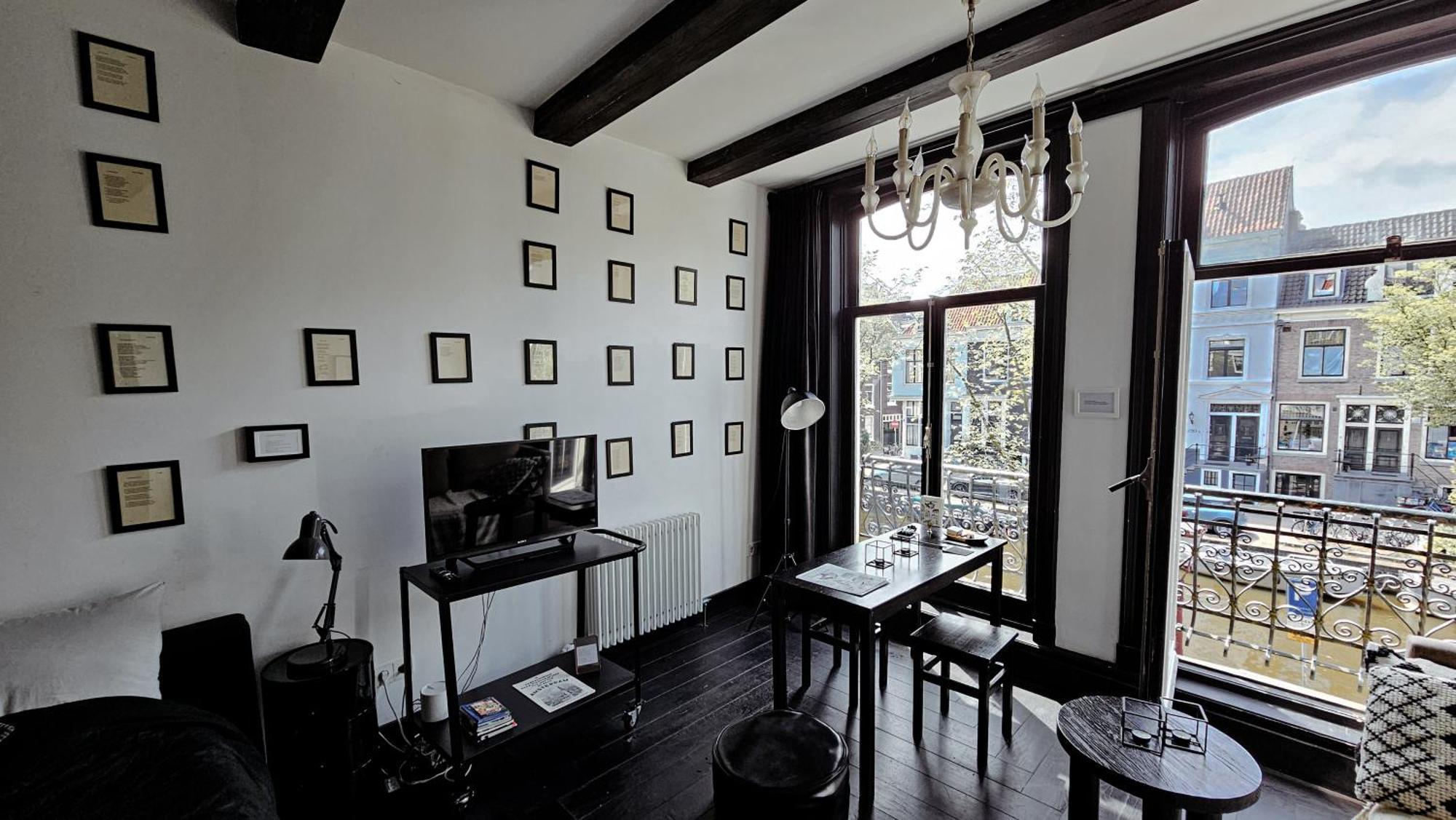 The Black Beauty Private Studio With Canal View From 1799 Amsterdam Eksteriør bilde